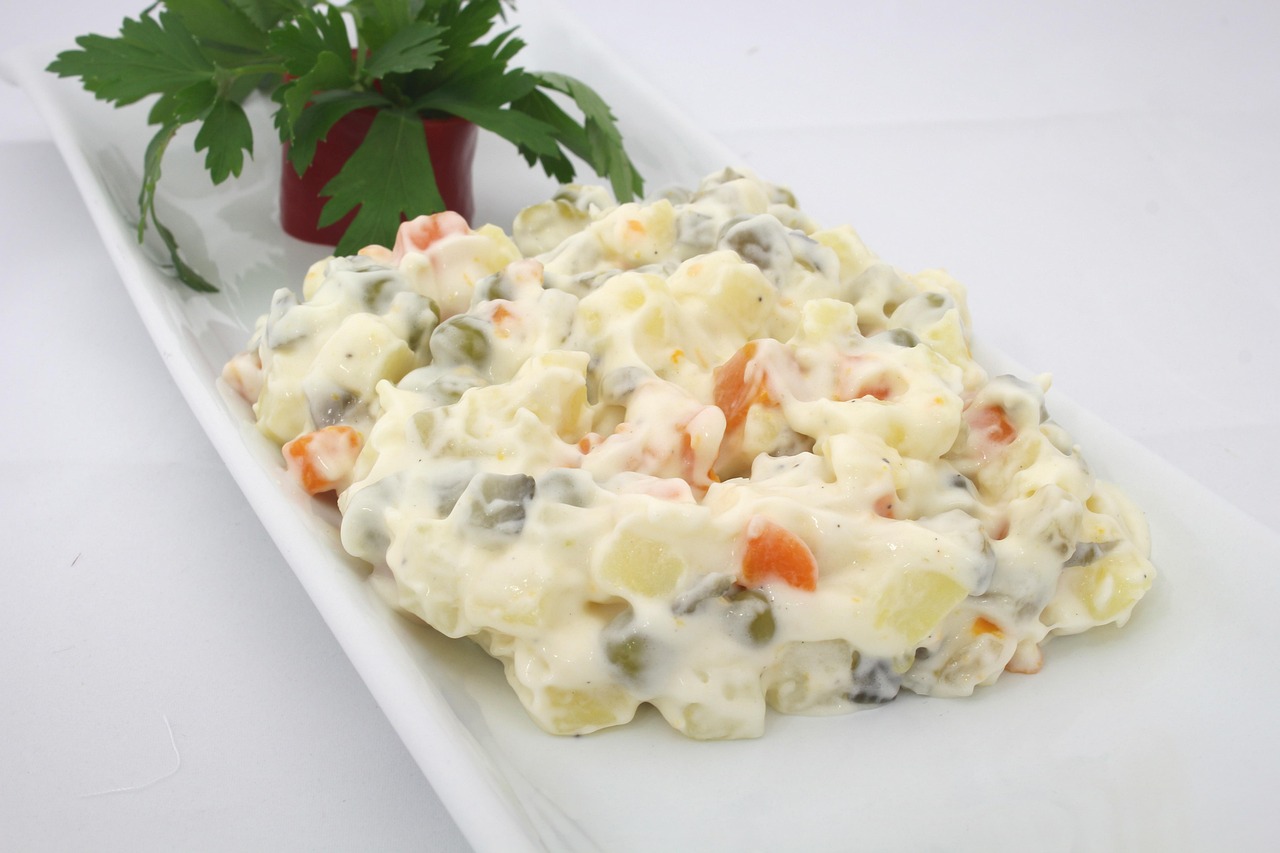 Классический салат Оливье